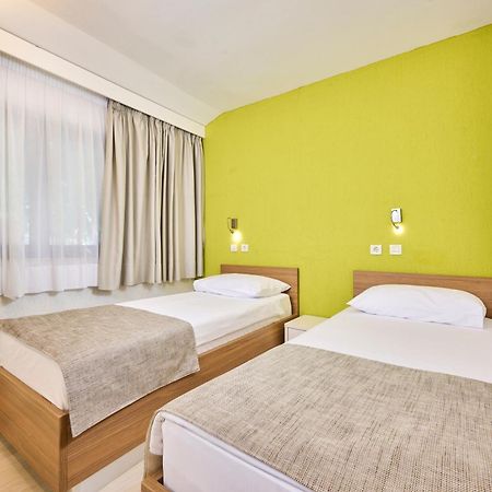 Apartments Galijot Plava Laguna Пореч Екстериор снимка